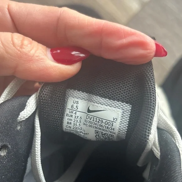 Nike Air Zoom Sneakers in Gray and Black with Yellow Accents - Picture 4 of 4